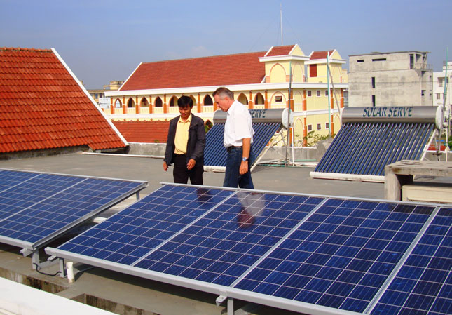 Hệ thống nước nóng năng lượng mặt trời ở Công ty Mabuchi Motor Đà Nẵng cấp nước nóng cho bếp ăn 3.000 suất/ngày. (Ảnh do SolarBK cung cấp)