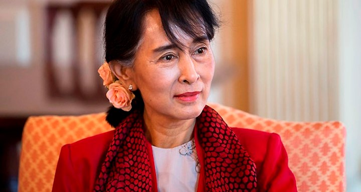 Bà Aung San Suu Kyi, Cố vấn Nhà nước Myanmar, sinh ngày 19/6/1945, tại Rangoon, Myanmar; trình độ Thạc sỹ Văn chương. (Ảnh: Reuters)