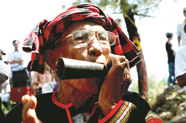  Another village patriarch of the Ama Kong ethnic minority community in Dak Lak Province. He is known as king of the elephant hunters in this province.