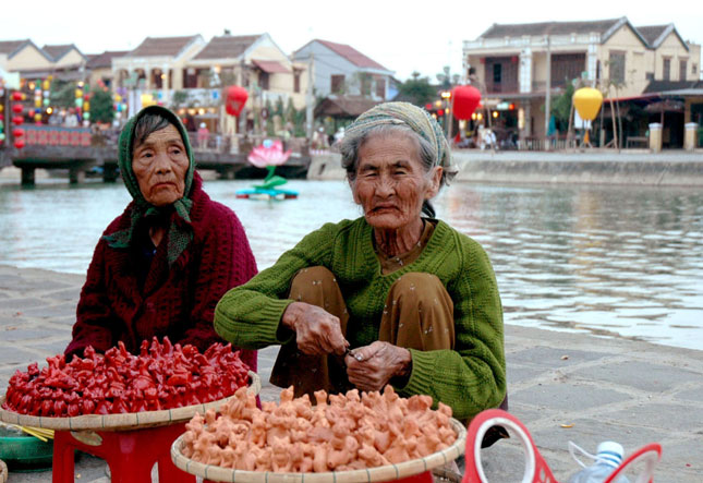 Bên dòng sông Hoài, Hội An (Quảng Nam).