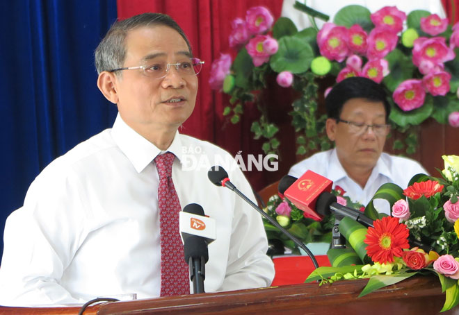 Bí thư Thành ủy Trương Quang Nghĩa phát biểu tại buổi tiếp xúc cử tri quận Ngũ Hành Sơn