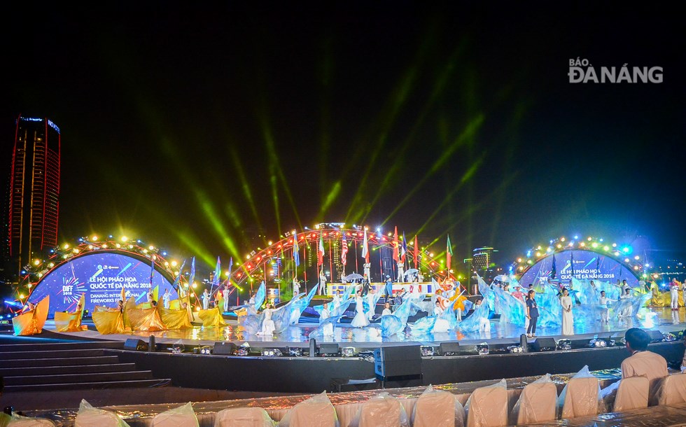  The spectators will be treated to a breathtaking light spectacle which is expected bring extra excitement to the most-awaited event of the year, and transform the Da Nang skyline into an outdoor audiovisual feast.