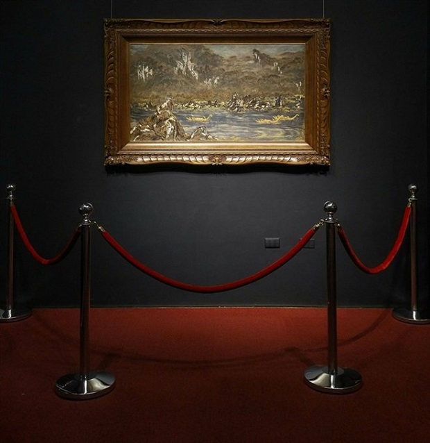 The painting contains typical features of a lacquer artwork: flatness, shine, clarity and depth. (Source: VNA)