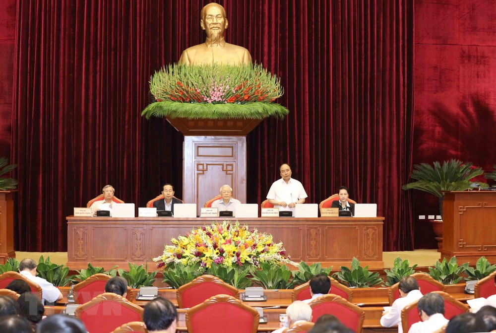 Ủy viên Bộ Chính trị, Thủ tướng Chính phủ Nguyễn Xuân Phúc điều hành phiên thảo luận. (Ảnh: Phương Hoa/TTXVN)