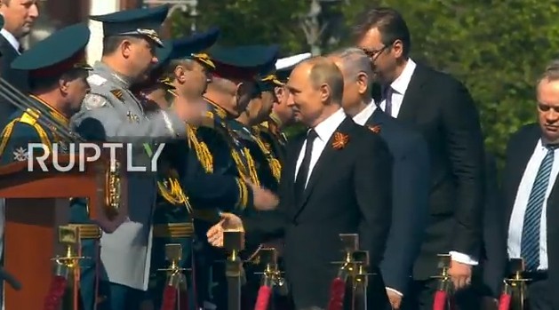 Tổng thống Vladimir Putin tới lễ duyệt binh