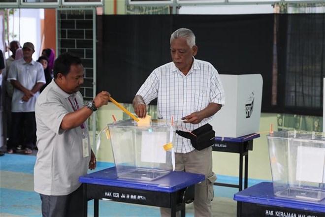 Voters in Pekan, Pahang state of Malaysia (Photo: VNA)