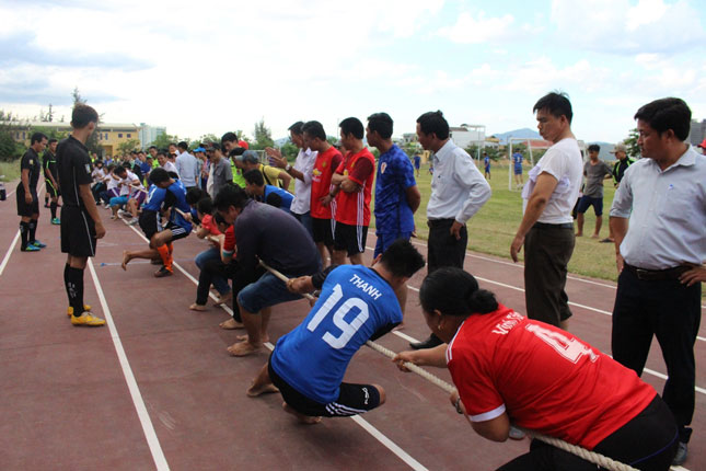 Hội thi kéo co trong cán bộ, công chức, viên chức quận Ngũ Hành Sơn.