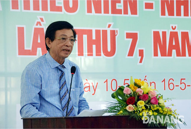 Da Nang Newspaper Deputy Editor-in-Chief Le Quang A speaking at the event