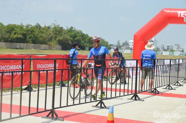 After finishing the swim and the cycle race, athletes competing in a 21km run. 