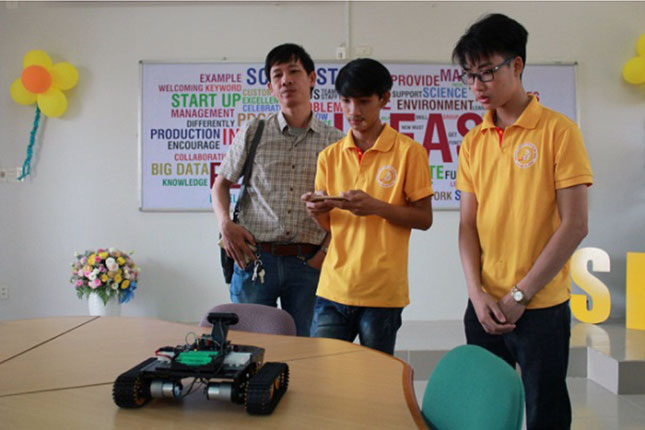 Scientific research activities amongst local students help to promote startup movements across the city.