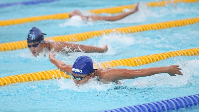 Participating swimmers