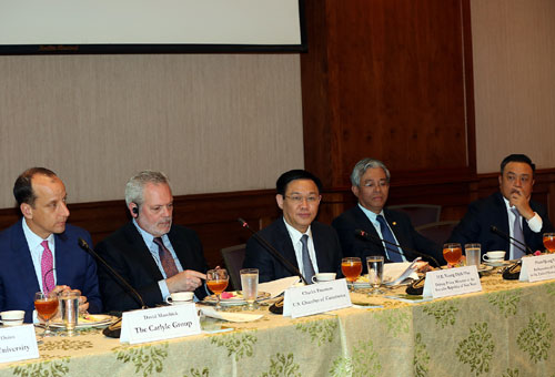 Phó Thủ tướng Vương Đình Huệ dự lễ ký mua 20 máy bay Boeing