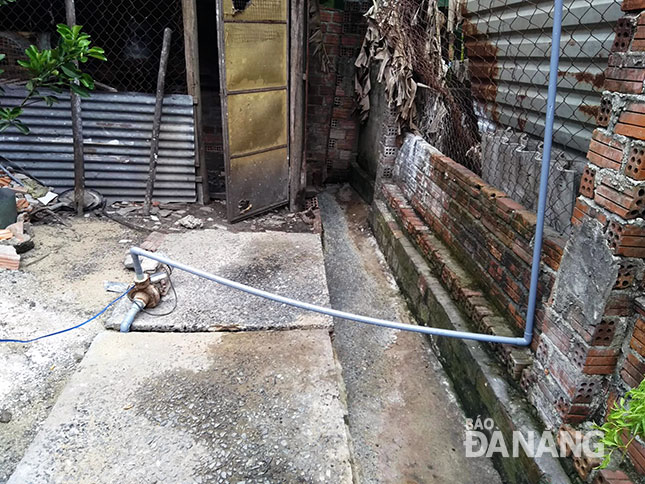 Ông Nguyễn Đức Thư đã tiếp thu ý kiến phản ánh của người dân, lắp máy bơm hút nước thải ra phía đường Trường Chinh.
