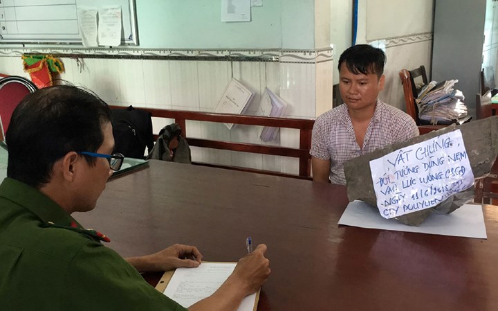 Công an quận Bình Tân, TP HCM vừa khởi tố bị can, bắt tạm giam đối với Võ Văn Trụ (36 tuổi, ngụ Long An) can tội 