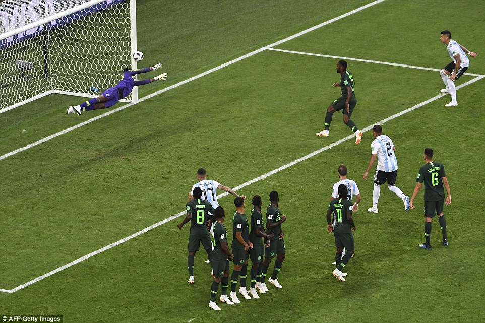 Sau bàn mở tỉ số, Argentina tiếp tục áp đảo Nigeria với nhiều tình huống hãm thành nguy hiểm. Ảnh: