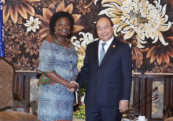 Thủ tướng Nguyễn Xuân Phúc tiếp bà Victoria Kwakwa, Phó Chủ tịch Ngân hàng Thế giới (WB) phụ trách khu vực Đông Á-Thái Bình Dương. (Ảnh: Thống Nhất/TTXVN)
