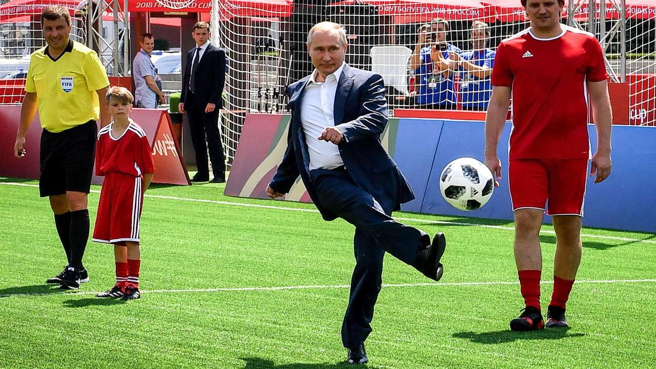 Tổng thống Putin chúc mừng tuyển Nga sau thắng lợi trước Tây Ban Nha
