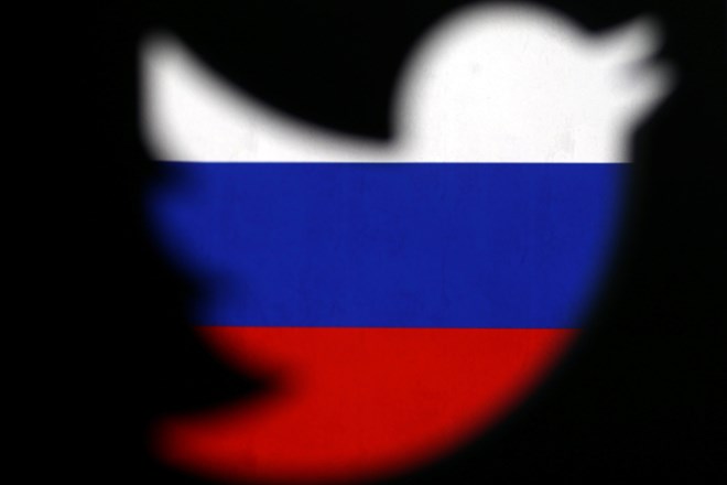 Mạng Twitter đình chỉ 2 tài khoản liên quan đến 12 điệp viên Nga
