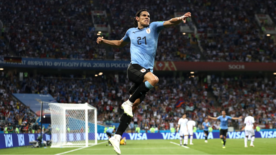 Cavani đã tỏa sáng với “cú đúp”, giúp Uruguay đánh bại Bồ Đào Nha 2-1 và giành quyền vào tứ kết. Ảnh: FIFA