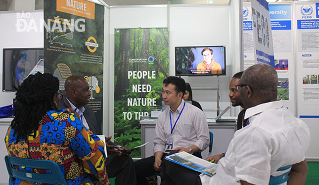 The GEF-6 delegates discussing the problem of global emissions of climate-warming carbon dioxide  