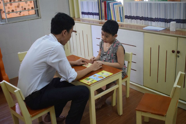 A new member from the Independent Living Club receiving psychological therapies at the municipal Centre for Social Work Services