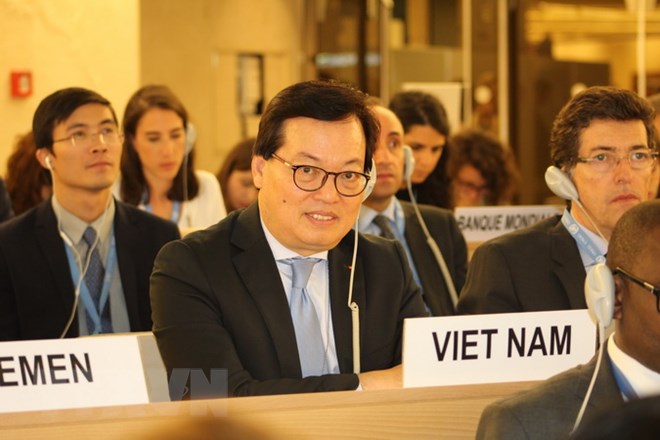 Đại sứ Dương Chí Dũng tại một phiên họp của Hội đồng Nhân quyền LHQ ở Geneva. Ảnh: TTXVN 