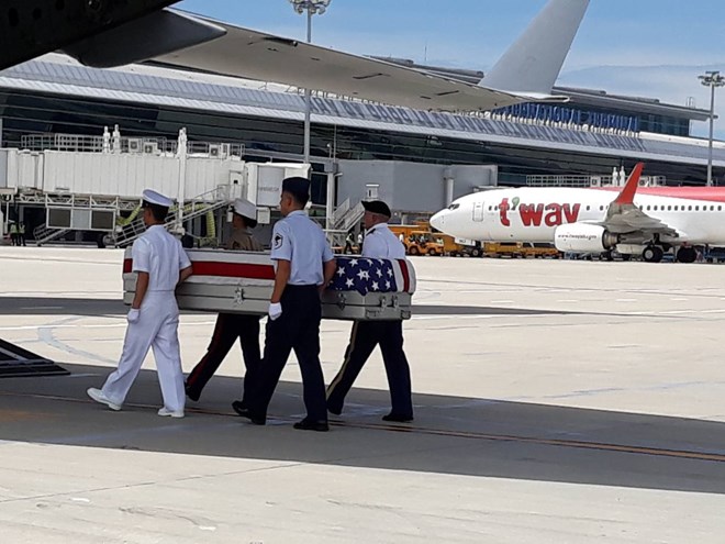 A repatriation ceremony of remains of US servicemen who died during the war in Viet Nam was held at Da Nang International Airport on July 8 