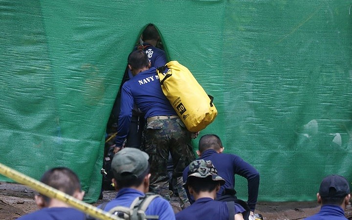 Các binh sĩ đặc nhiệm Hải quân Thái Lan tham gia chiến dịch giải cứu. Ảnh: AP