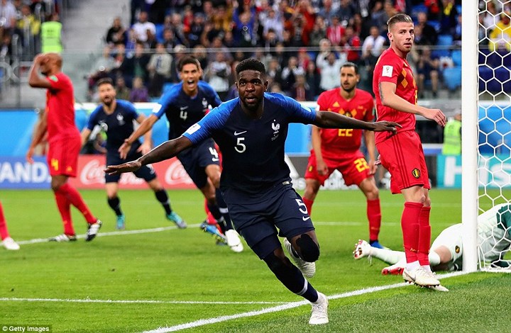   Umtiti đứa tuyển Pháp vào chung kết sau tình huống không chiến ở phút thứ 51.