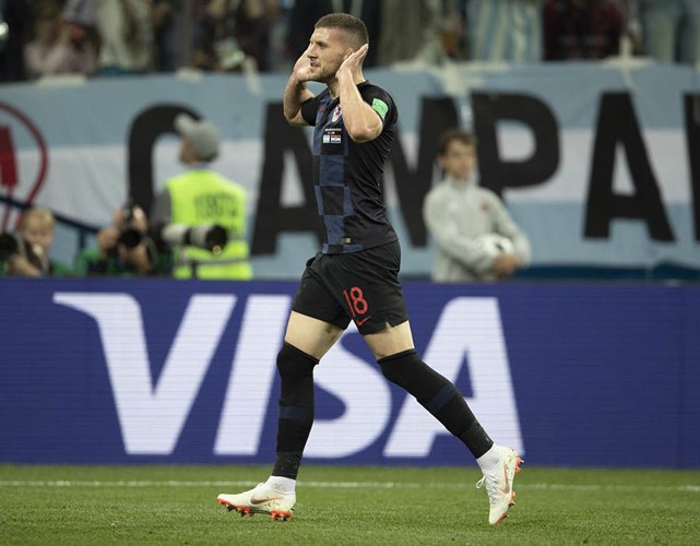 Tiền vệ: Ante Rebic