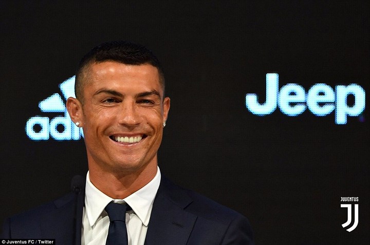 Được biết, Cristiano Ronaldo đã từ chối tổ chức lễ ra mắt trên sân Allianz và chỉ muốn tổ chức một buổi họp báo đơn giản.