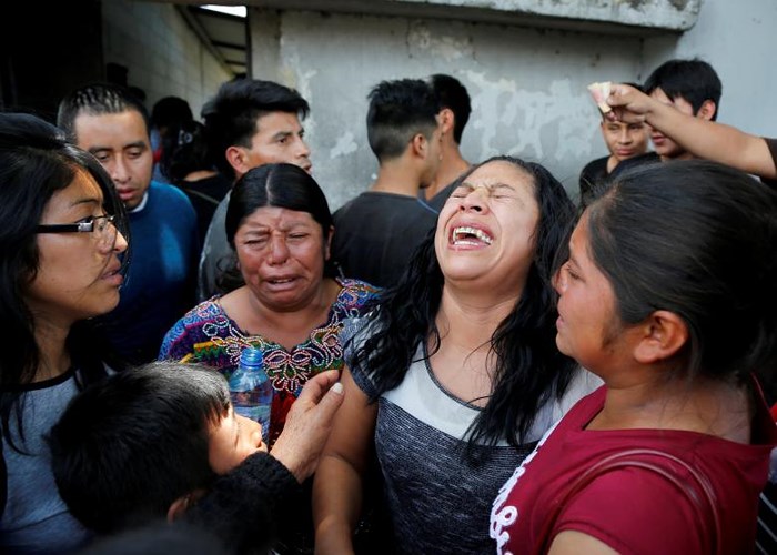 Chị Maria del Carmen Tambriz từ Mỹ trở về Guatemala ngày 26/7 mà không có con gái mình đi cùng sau khi mẹ con chị bị chia tách ở biên giới Mỹ. 