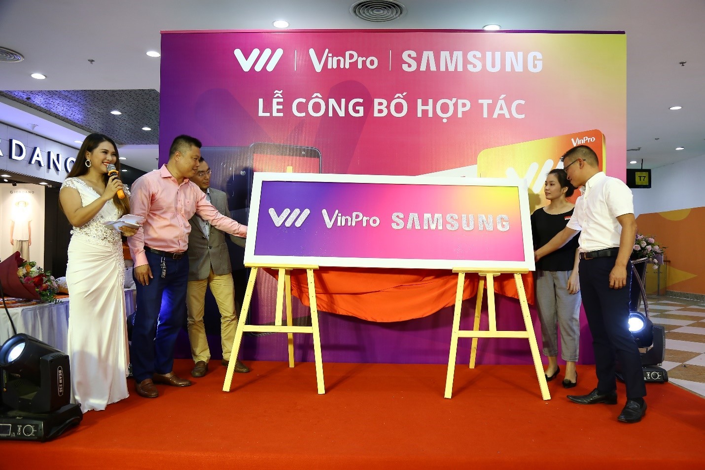 Vinpro, Samsung, Vietnamobile tạo 