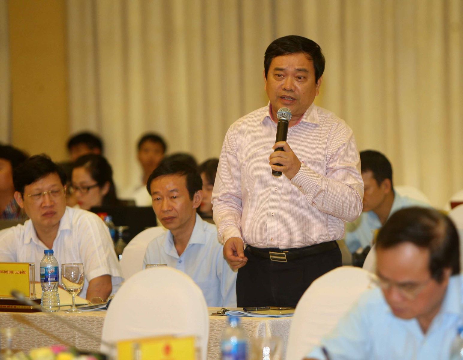 GS.TS. Trần Thọ Đạt - Hiệu trưởng Trường ĐH Kinh tế quốc dân ủng hộ việc tổ chức kỳ thi THPT Quốc gia đến hết năm 2020.