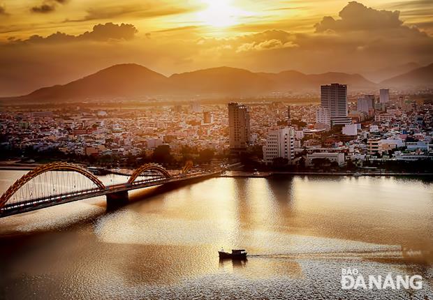 Spectacular images of the Tran Thi Ly Bridge and …