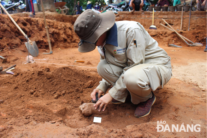 An artifact featuring Laga snake’s head found at an excavation at a Cham relic site in Phong Le Village