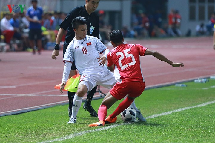 Tuy nhiên, Olympic Việt Nam vẫn dễ dàng kiểm soát thế trận trước Olympic  Nepal.