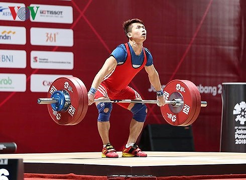 Trịnh Văn Vinh mang về chiếc HCB thứ hai cho cử tạ Việt Nam ở ASIAD 2018 sau Thạch Kim Tuấn. (Ảnh: Ngọc Duy)