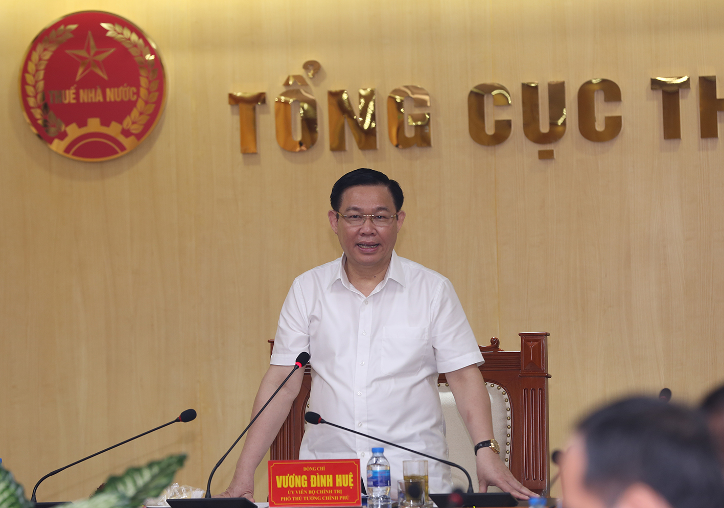 Phó Thủ tướng Vương Đình Huệ phát biểu tại cuộc làm việc - Ảnh: VGP