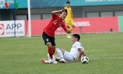 Thắng kịch tính Olympic Uzbekistan, Olympic Hàn Quốc thẳng tiến vòng bán kết ASIAD 2018. (Ảnh: Ngọc Duy)