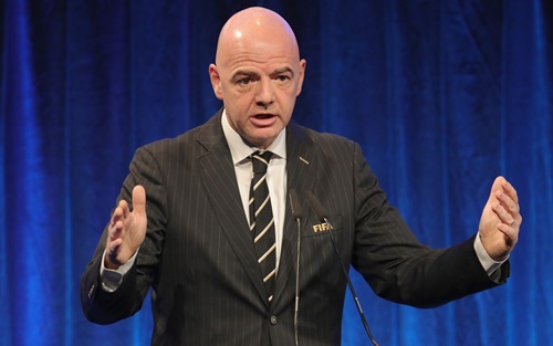 FIFA muốn chấm dứt tình trạng thổi giá cầu thủ