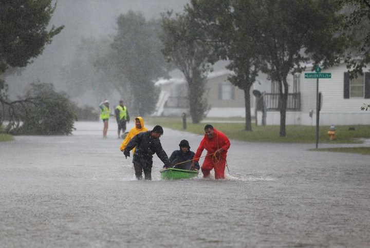 Cơ quan Xử lý Khẩn cấp Liên bang (FEMA) đang tập trung cho các nỗ lực cứu hộ cứu nạn trong tình hình mưa lụt dự kiến sẽ kéo dài.