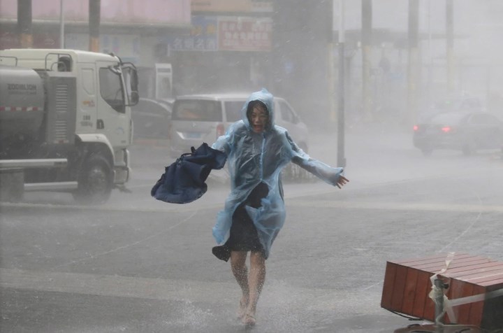 Theo Tân Hoa xã, ước tính có khoảng 2,5 triệu người ở tỉnh Quảng Đông chịu ảnh hưởng của cơn bão. Ảnh: Reuters.