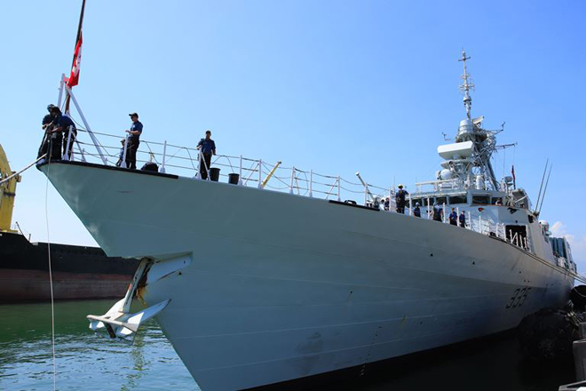 Chuyến thăm này của đội tàu Hải quân Hoàng gia Canada góp phần kỷ niệm 45 năm thiết lập quan hệ ngoại giao Canada - Việt Nam