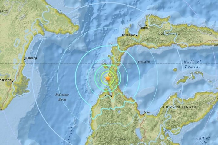 Trận động đất mạnh 7,5 độ richter rung chuyển bờ biển Sulawesi chiều 28/9 và cảnh báo sóng thần được đưa ra, nhưng được dỡ bỏ không lâu sau đó. Trận động đất diễn ra sau một trận động đất khác mạnh 6,1 độ richter và hàng loạt rung chấn. Ảnh: USGS