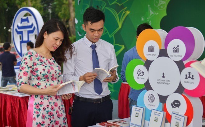 The Hanoi Book Festival will take place on October 3-7, exploring new reading technologies. (Photo: zing.vn)