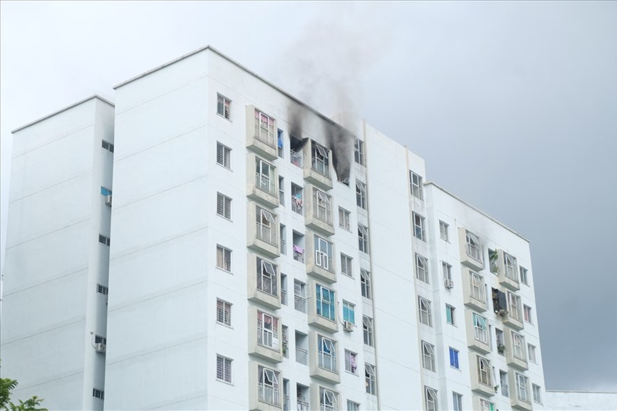 Kịp thời dập tắt vụ cháy tầng 12 khu chung cư tại quận Sơn Trà