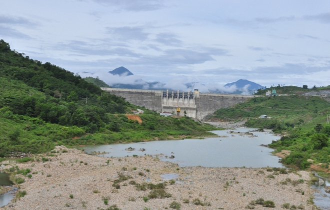Đánh giá quy trình vận hành liên hồ chứa trên lưu vực sông Vu Gia - Thu Bồn