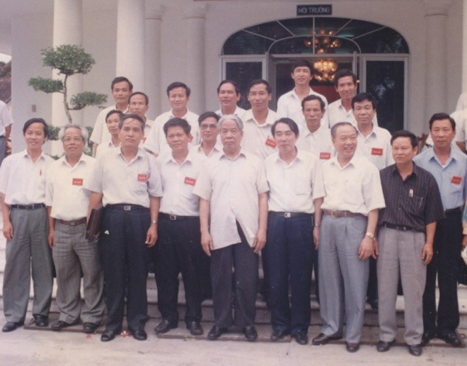 Tổng Bí thư Đỗ Mười thăm và làm việc với thành phố Đà Nẵng năm 1997.