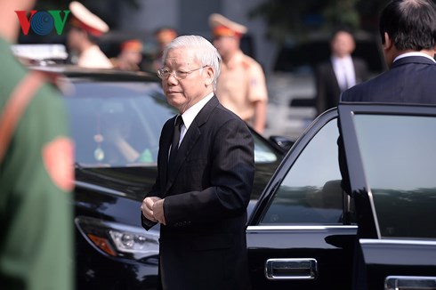 Tổng Bí thư Nguyễn Phú Trọng đã có mặt trước giờ truy điệu nguyên Tổng Bí thư Đỗ  Mười tại Nhà tang lễ Quốc gia.